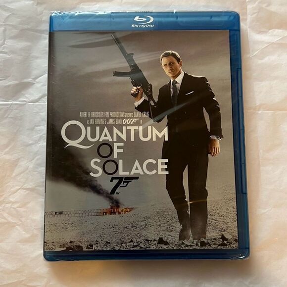 QUANTUM OF SOLACE 007 BLU-RAY UNOPENED W/ Daniel Craig - Picture 1 of 2